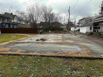 429 W Charles St, Muncie, IN 47305 - photo 5