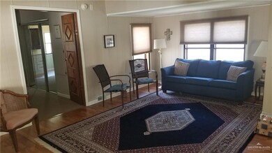 201 W Laurel St, Pharr, TX 78577 - photo 4