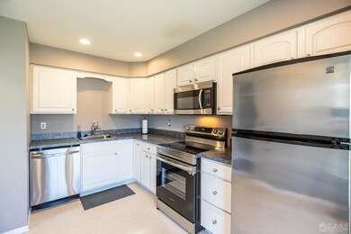 B Concordia Cir, Monroe, NJ 08831 - photo 6