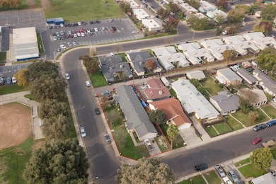 1805 Pearl St, Modesto, CA 95350 - photo 7