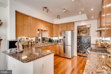 717 President St, Baltimore, MD 21202 - photo 7