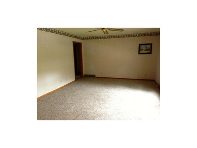 New carpet in living room and bedrooms June 2014!