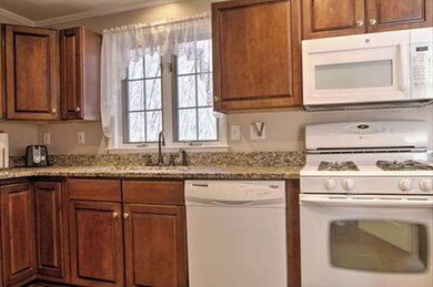 55 Stonegate Rd, Chelmsford, MA 01824 - photo 3