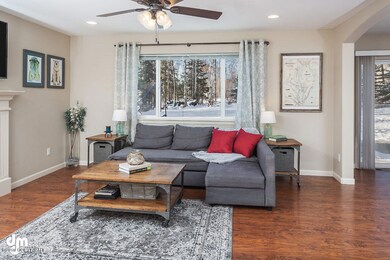 Living Room_DMD_7150-SMALL