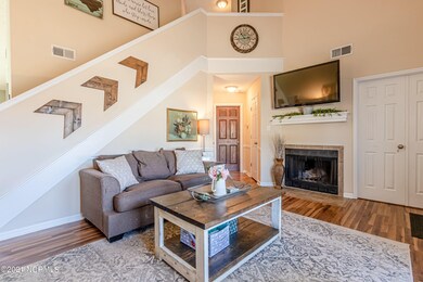 Living Room (3)