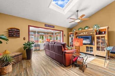 10061 Canyonside Ct, Spring Valley, CA 91977 - photo 4