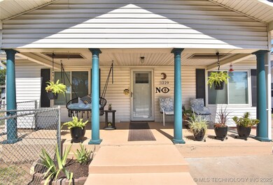 1229 E 8th St, Okmulgee, OK 74447 - photo 2