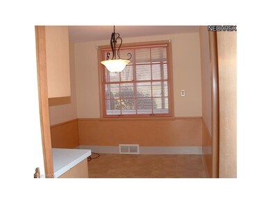 Eat-in area of kitchen