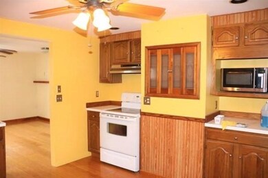 11 Orchard St, Salem, MA 01970 - photo 7