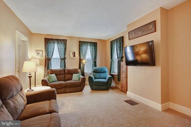 17 W Locust St, Mechanicsburg, PA 17055 - photo 7