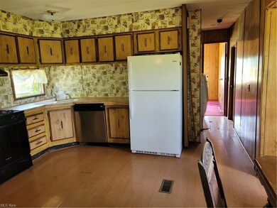 247 Clay Rd, Jefferson, OH 44047 - photo 2