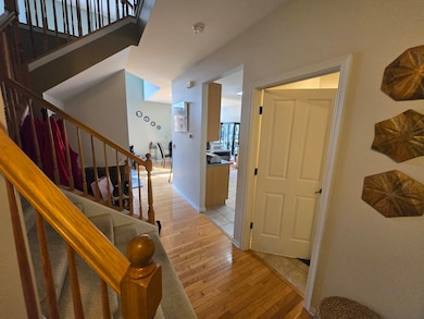 494 Vaughn Cir, Aurora, IL 60502 - photo 3