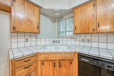 4921 E Oslin Ave, Fresno, CA 93727 - photo 6