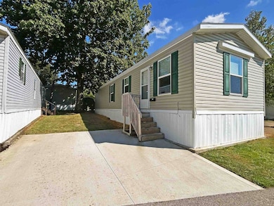 7055 Quarry Rd unit 33, Amherst, OH 44001 - photo 3