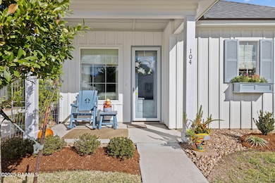 3-web-or-mls-104 Satsuma Dr-3