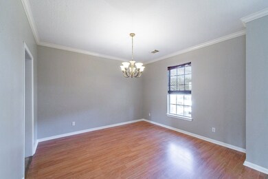 2304 N Mission Cir, Friendswood, TX 77546 - photo 4