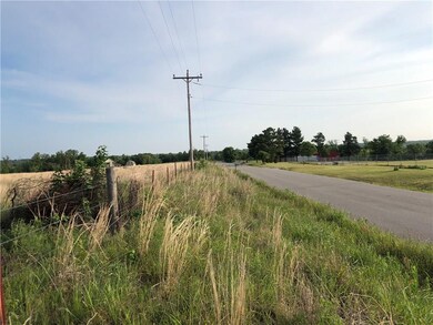 16052 Patterson Rd, Shawnee, OK 74801 - photo 2