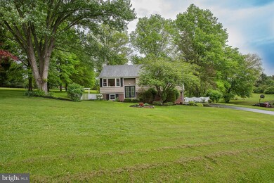 8 Macbride Dr, Spring City, PA 19475 - photo 2