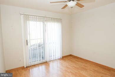 705 W Birchtree Ln, Claymont, DE 19703 - photo 4