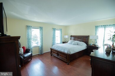 3010 Hickory Grove Ct, Fairfax, VA 22031 - photo 7