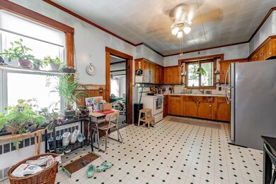 41 Arthur St, Holyoke, MA 01040 - photo 5