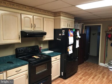 752 Penn Dr, Tamaqua, PA 18252 - photo 5