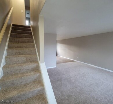 30524 Severn Ln, Wickliffe, OH 44092 - photo 2