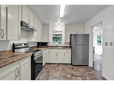 2240 5th St, Springfield, OR 97477 - photo 2