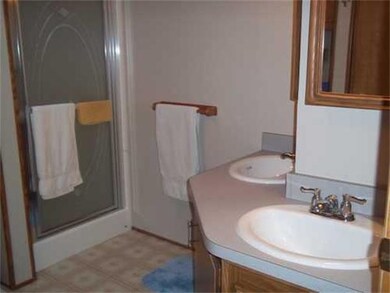 556 Central St unit 80, Leominster, MA 01453 - photo 3