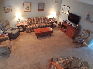 1394 Mohr Cir, Macungie, PA 18062 - photo 5