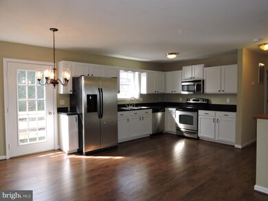 39 Planet Ct, Martinsburg, WV 25404 - photo 6