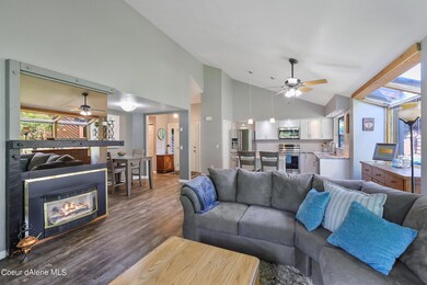006_Living Room