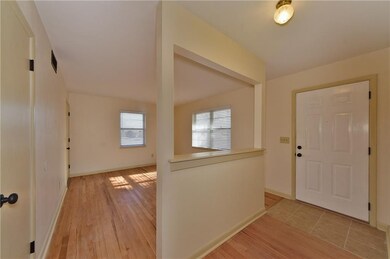 Entry / Living Room