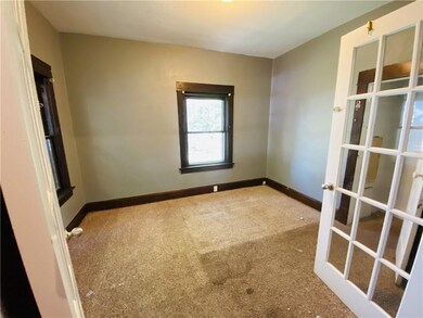 3809 13th St, Des Moines, IA 50313 - photo 2