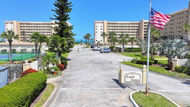 Royale Towers Condo Entrance