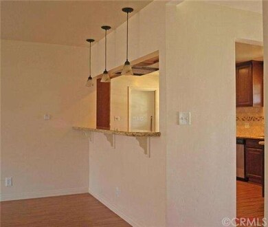 Eat in Breakfast bar with pendant lighting