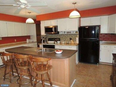 864 Troxel Rd, Lansdale, PA 19446 - photo 6