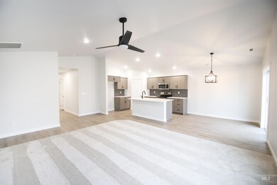 18421 N Fire Ice Ave, Nampa, ID 83687 - photo 6