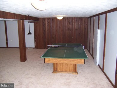 4445 Rockcrest Dr, Fairfax, VA 22032 - photo 2