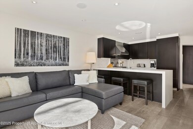 124 E Durant Ave #6