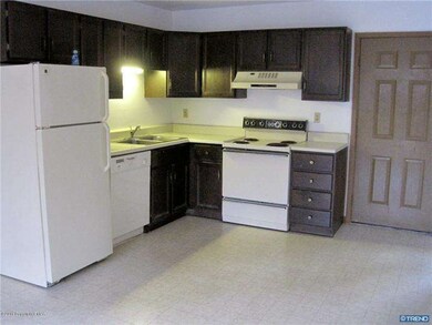 218 Falls Cir, Bushkill, PA 18324 - photo 2