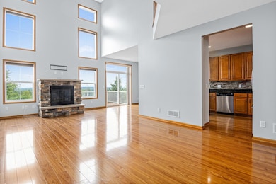 10174 Indigo Dr, Eden Prairie, MN 55347 - photo 2