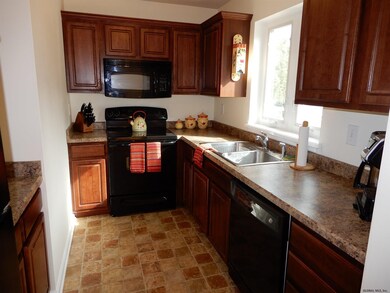 86 Euclid Ave, Troy, NY 12180 - photo 7