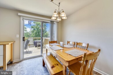 17024 Point Pleasant Ln, Dumfries, VA 22026 - photo 7