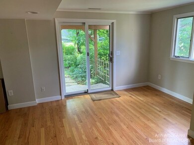 8 Jefferson Ct, Ann Arbor, MI 48103 - photo 5