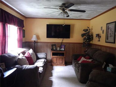 Living Room. Living room with ceiling fan