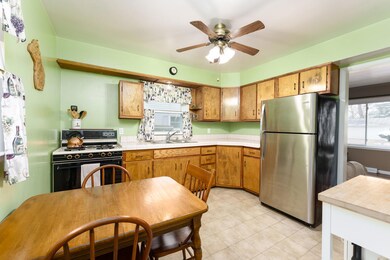 State_St_S_201_PawPaw_49079-6