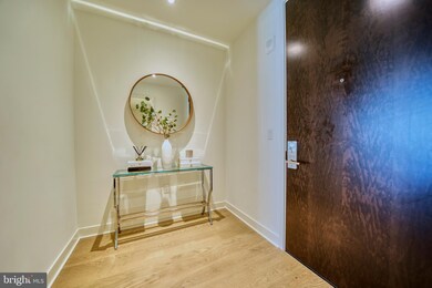 Verse unit 1010, McLean, VA 22102 - photo 3