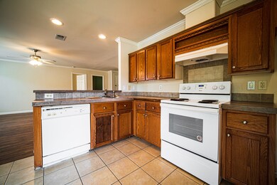905 Grenshaw St unit A, Houston, TX 77088 - photo 7