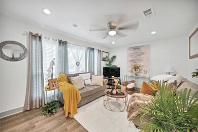 7142 Finch St, Houston, TX 77028 - photo 7